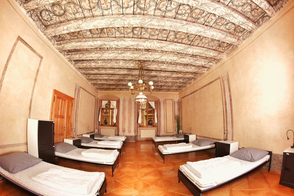 Single Bed 7-Bed Mixed Dormitory Room,402883512:JPEG